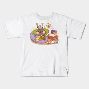 Cute Alien Cat Kids T-Shirt